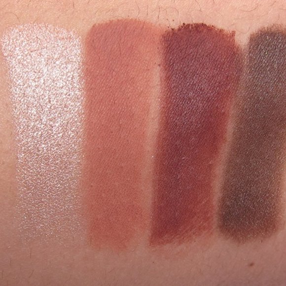 LAWLESS Mini the Baby One Talc-Free Eyeshadow - Picture 4 of 5